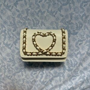 Chic White Chain Heart Women's Bag